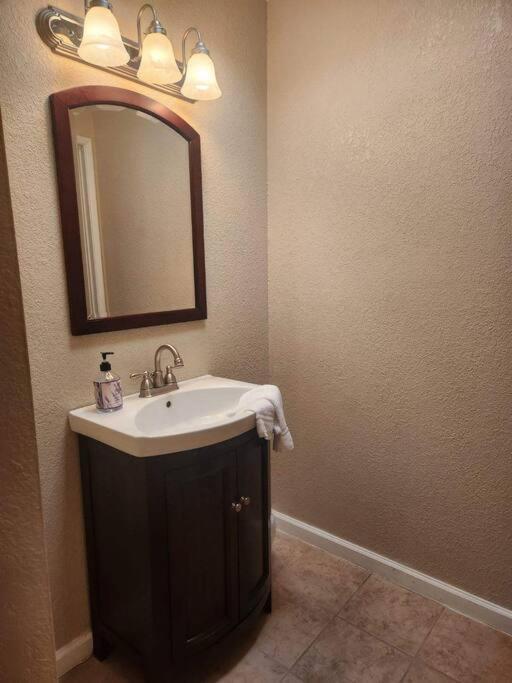 Southwestern Charm - Minutes From Everything 3/2 Sierra Vista Exterior photo
